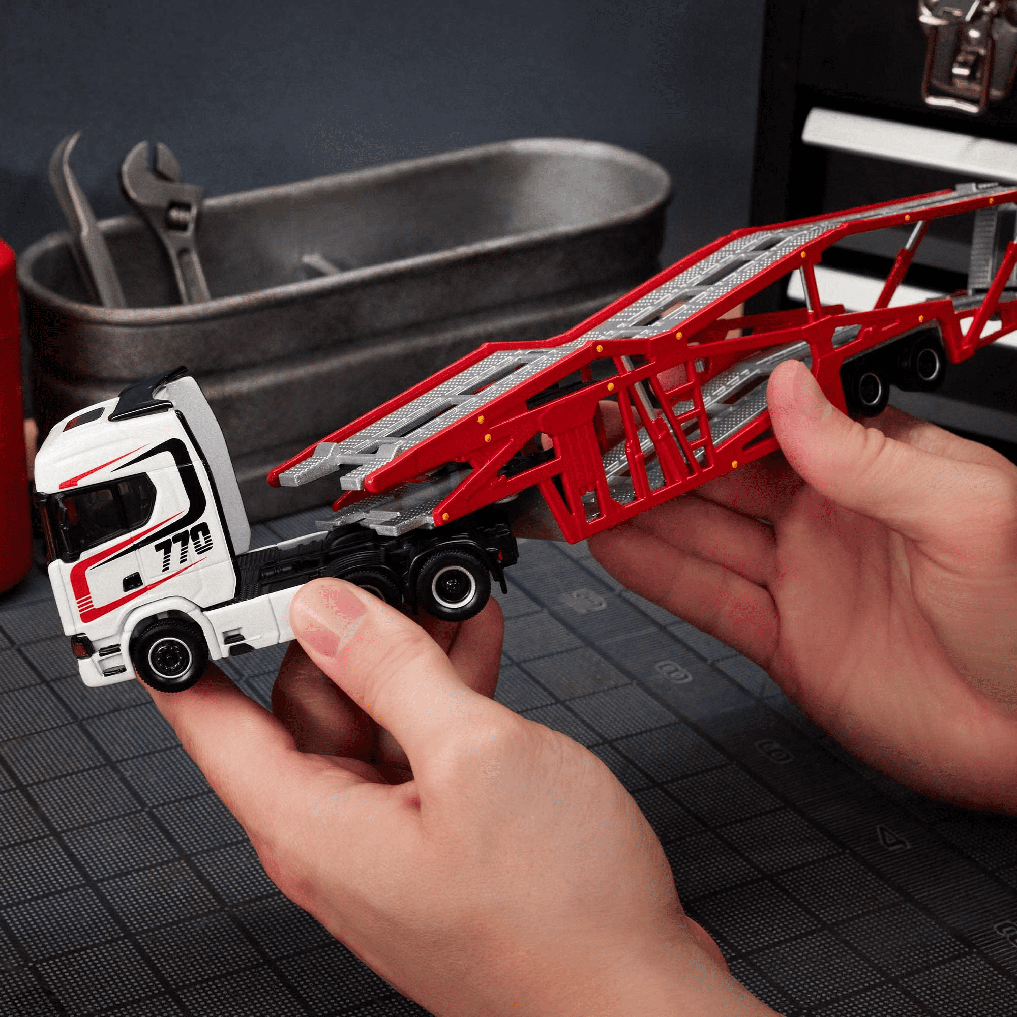 Hot Wheels Scania 770 S Elite 64 Collectors Car Hauler