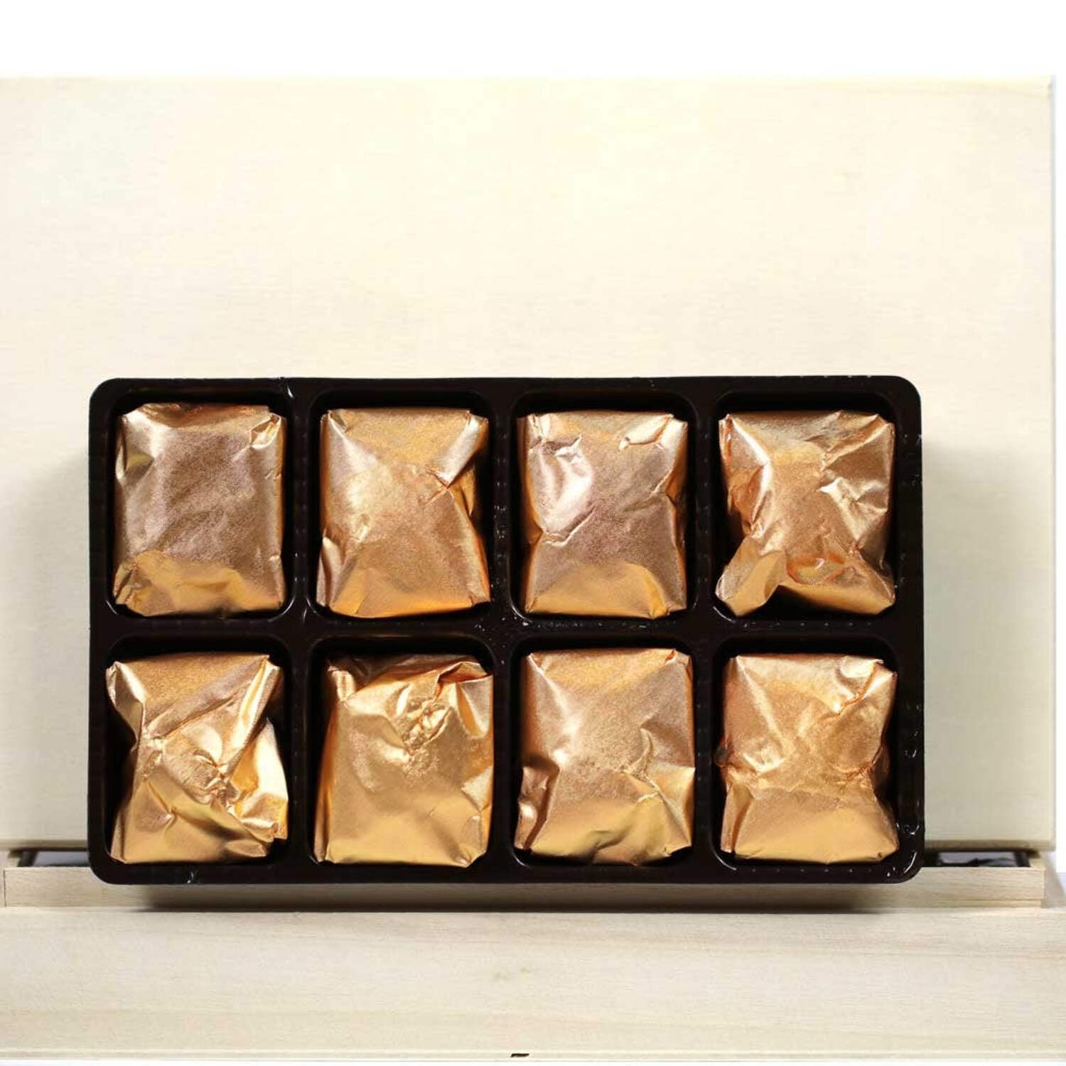 marrons glacés 様 Marrons Glaces in Wooden Box by Corsigilia - 8 Piece (160