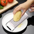 thumbnail image 4 of Naiovety Rebanador rallador de queso, espátula inoxidable, planificador de alimentos de cocina para Chocolate, frutas y verduras, agujero Cocina y Comedor Cepilladora de agujeros pequeños, 4 of 6