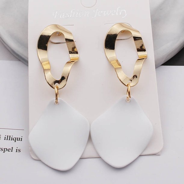 Nuevos pendientes llamativos a la moda, pendientes colgantes geométricos verdes, blancos y rojos para mujer, pendientes de Metal Punk, joyería elegante a la moda Tan Jianjun unisex