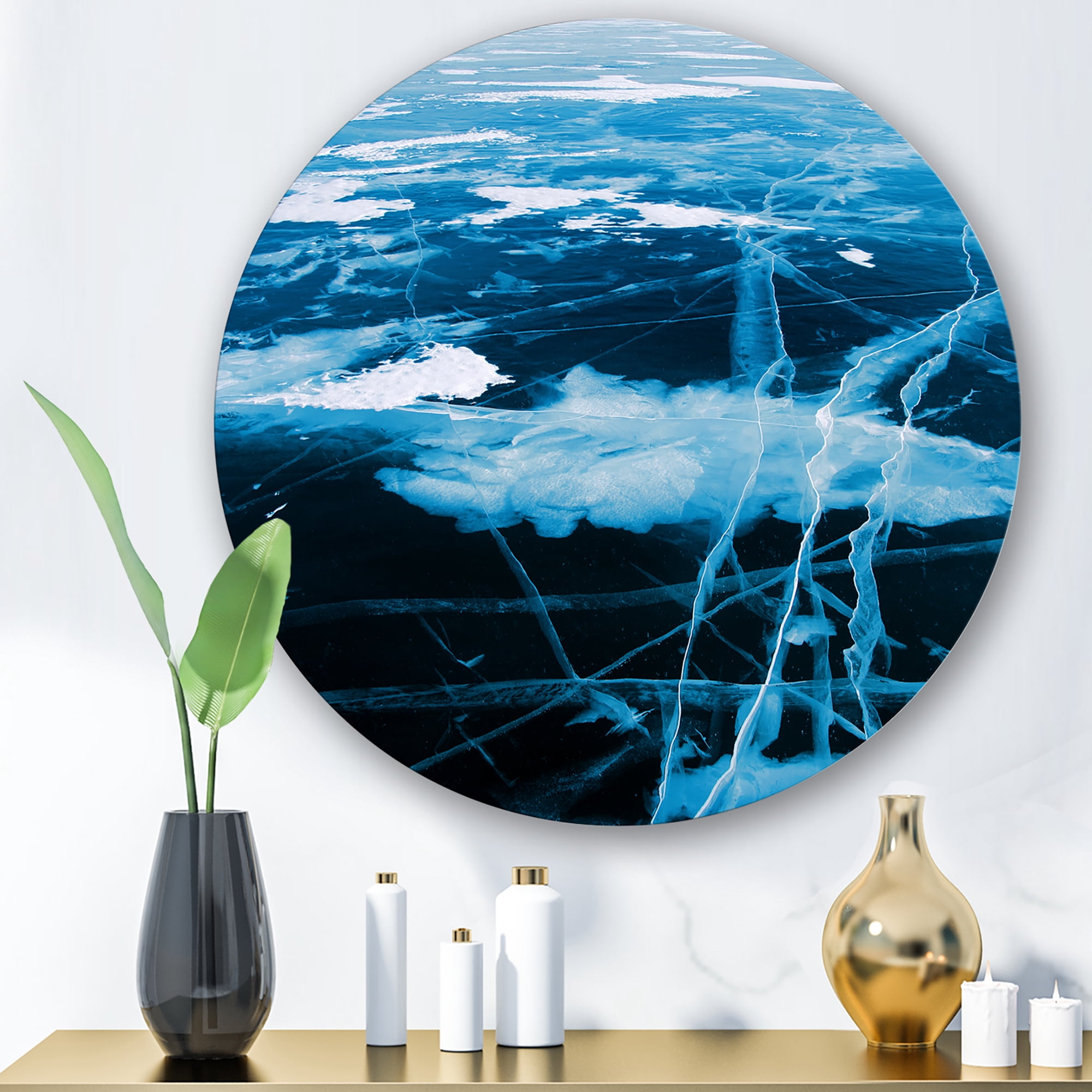 Designart 'White and Blue Ice Structure I' Modern Circle Metal Wall Art 23x23 - Disc of 23