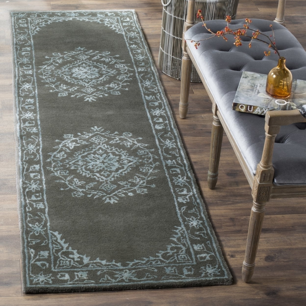 SAFAVIEH Glamour Gaia Floral Bordered Wool Area Rug, Dark Grey, 8' x 10'