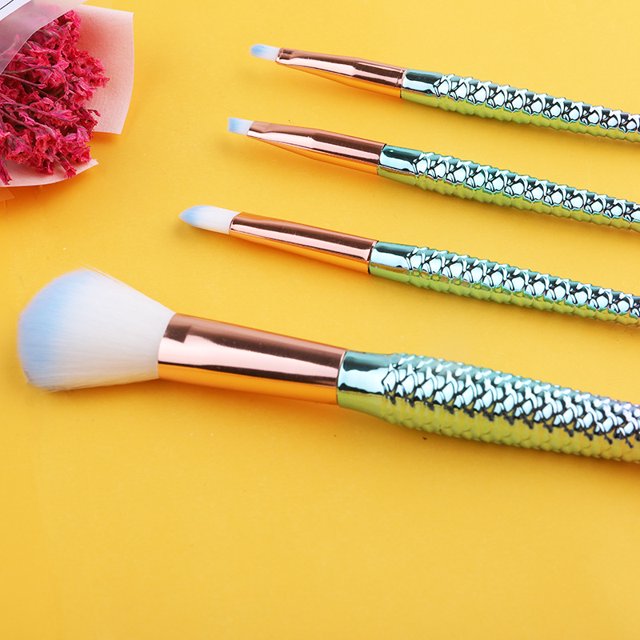 Juego de brochas de maquillaje de sirena, brochas cosméticas para polvos, sombras de ojos, base, colorete, herramienta de maquillaje de belleza suave, 6 colores degradados
