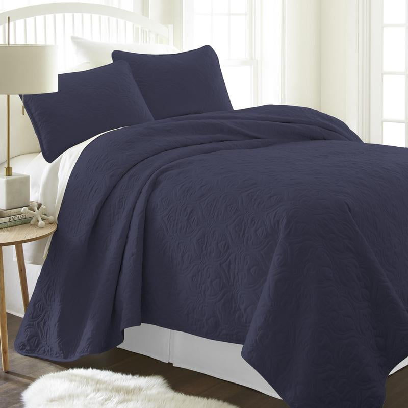 Damask Details about   Soft Essentials 3 Piece Quilted Coverlet Set 