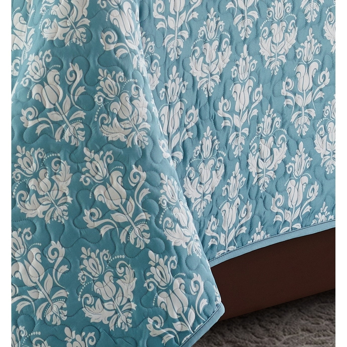 Harper Lane Yesler Blue Damask 2-piece Reversible Quilt Set Twin/Twin-XL