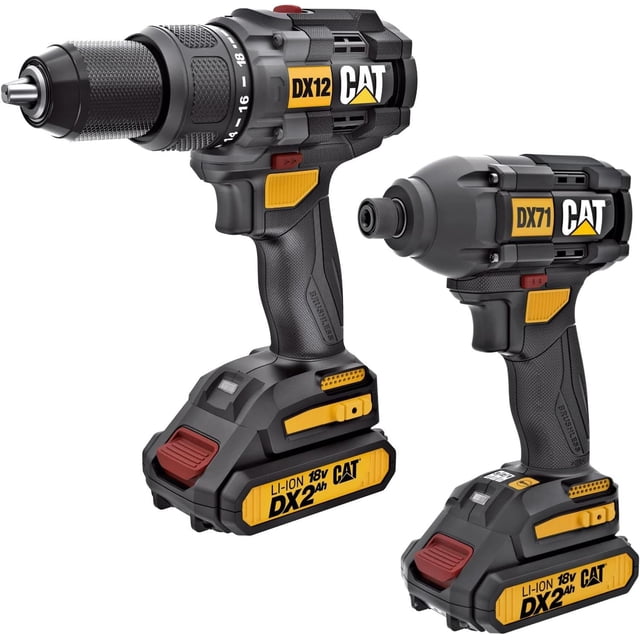 combo cat rotomartillo brushless 18v mas llave de impacto brushless 18v profesional modelo dx12k, set de dos herramientas inalámbricas negras CAT (rotomartillo/atornillador percutor y llave de impacto) con baterías Li-Ion 18V montadas, empuñaduras texturizadas y botones amarillos, vista 3/4 frontal sobre fondo blanco; también apto para trabajos de mantenimiento en taller doméstico.