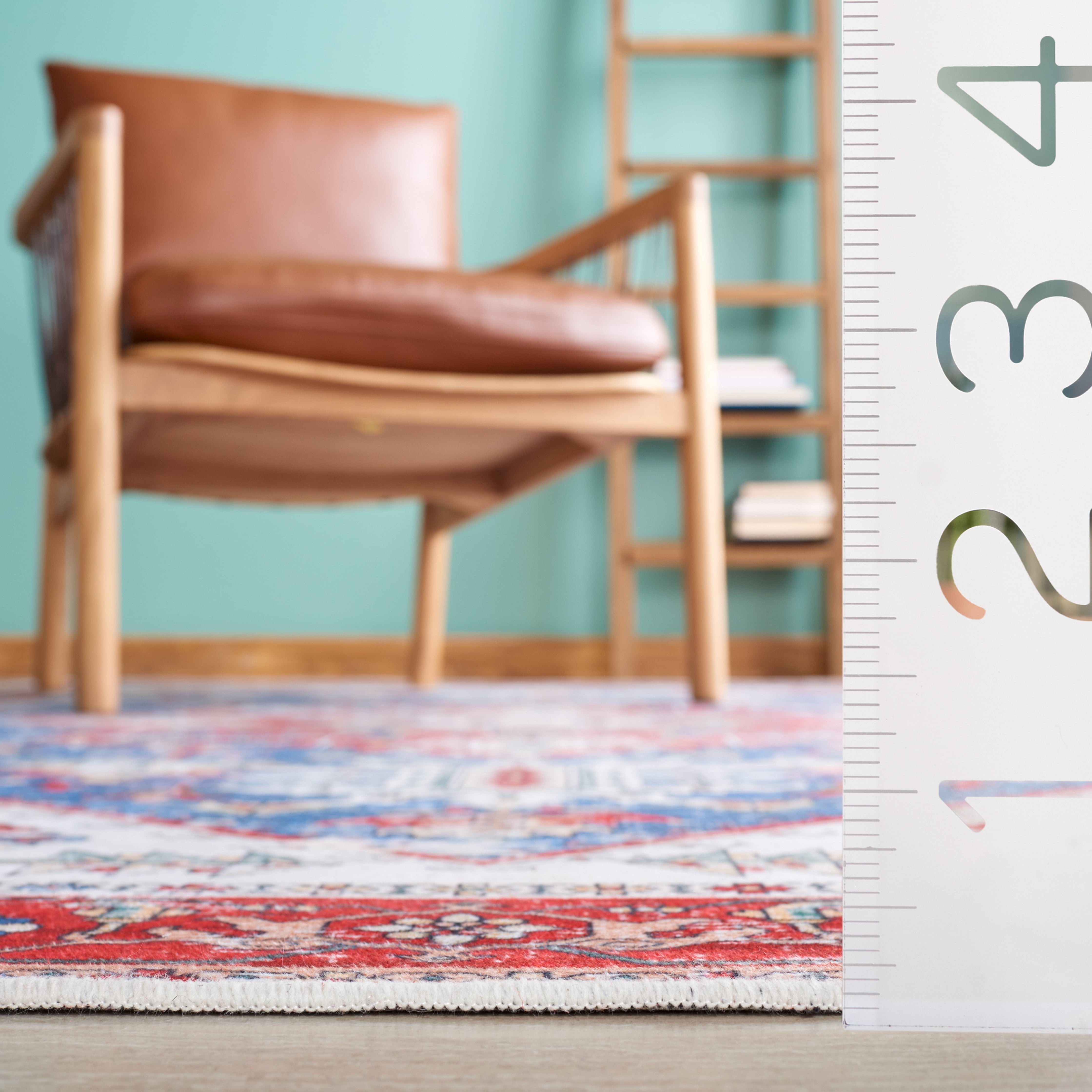 SAFAVIEH Tucson Jayla Oriental Machine Washable Runner Rug, Blue/Red, 2'6" x 12'