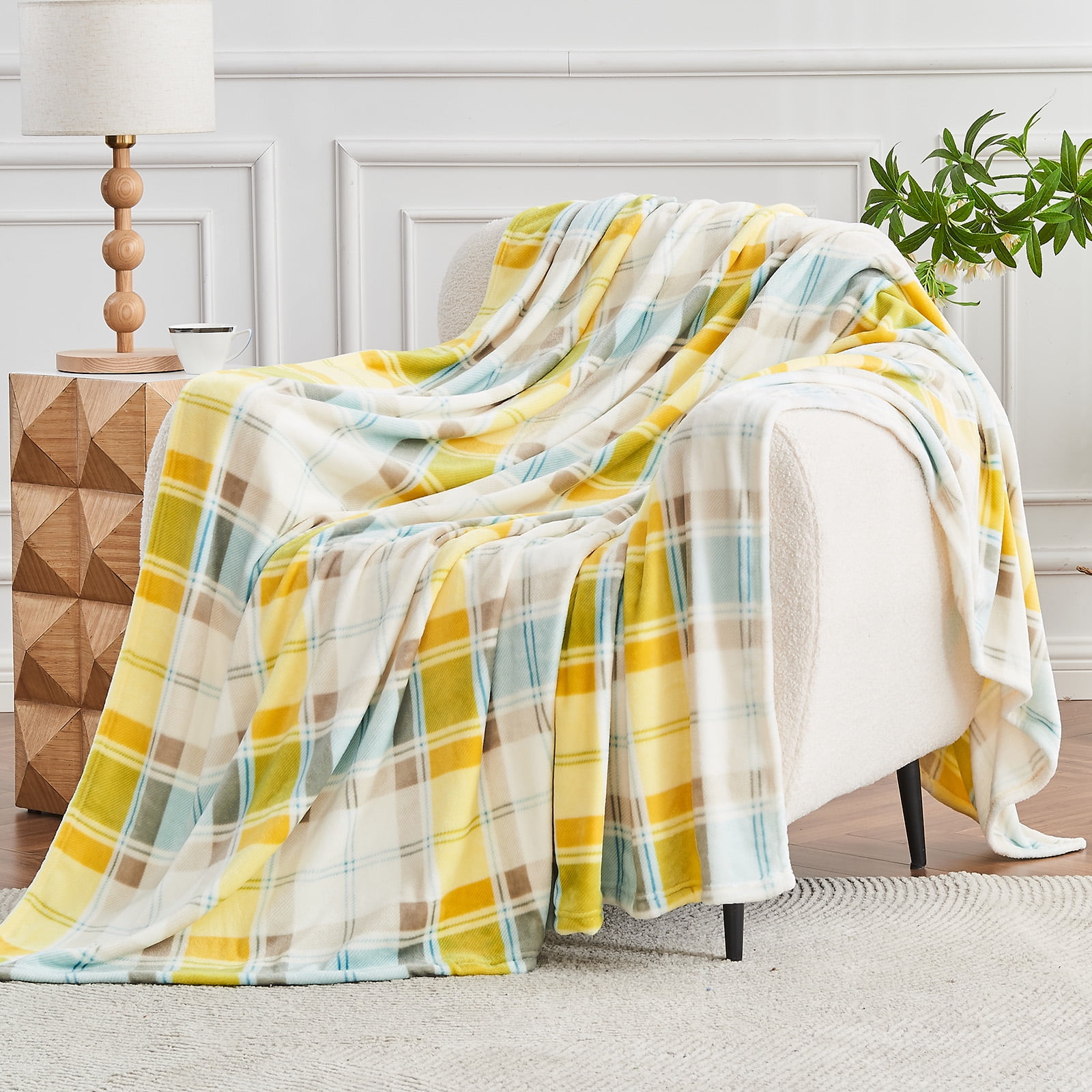 Gogreen Cozy Blanket Printed Blanket Throw Blanket - 300 GSM Fleece Blanket Throw Size Blanket for Home Decoration, Ultra Soft Blanket Microfiber Throw Blanket (Throw - 50" x 60")