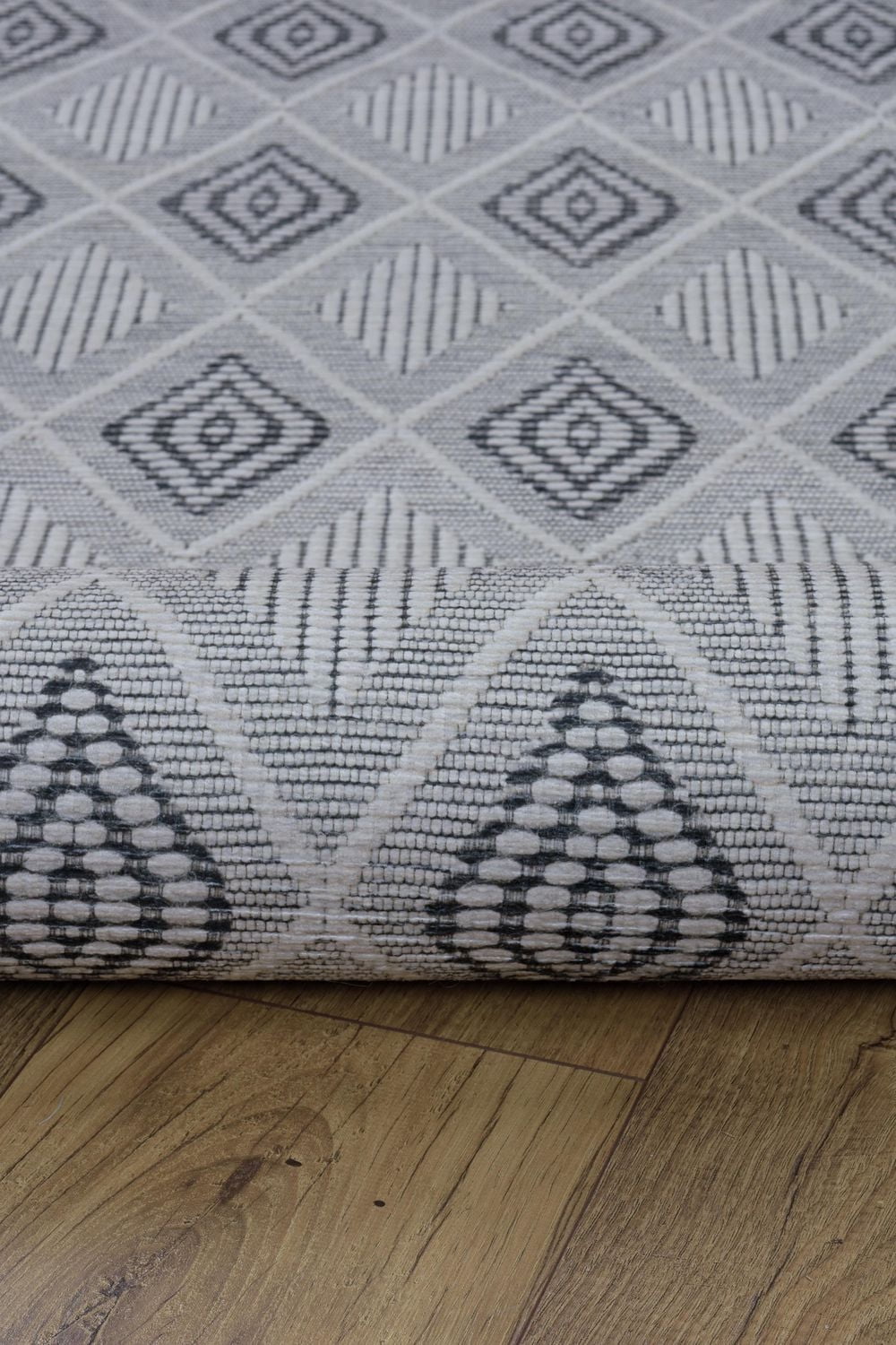 Tapis de couloir Mirage Marko crème et gris 2 pi x 10 pi