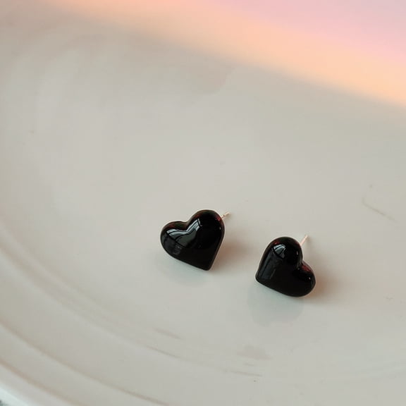 hanxiulin little heart stud earrings for women black red green heart earrings minimalist heart earrings for birthday christmas jewelry gift