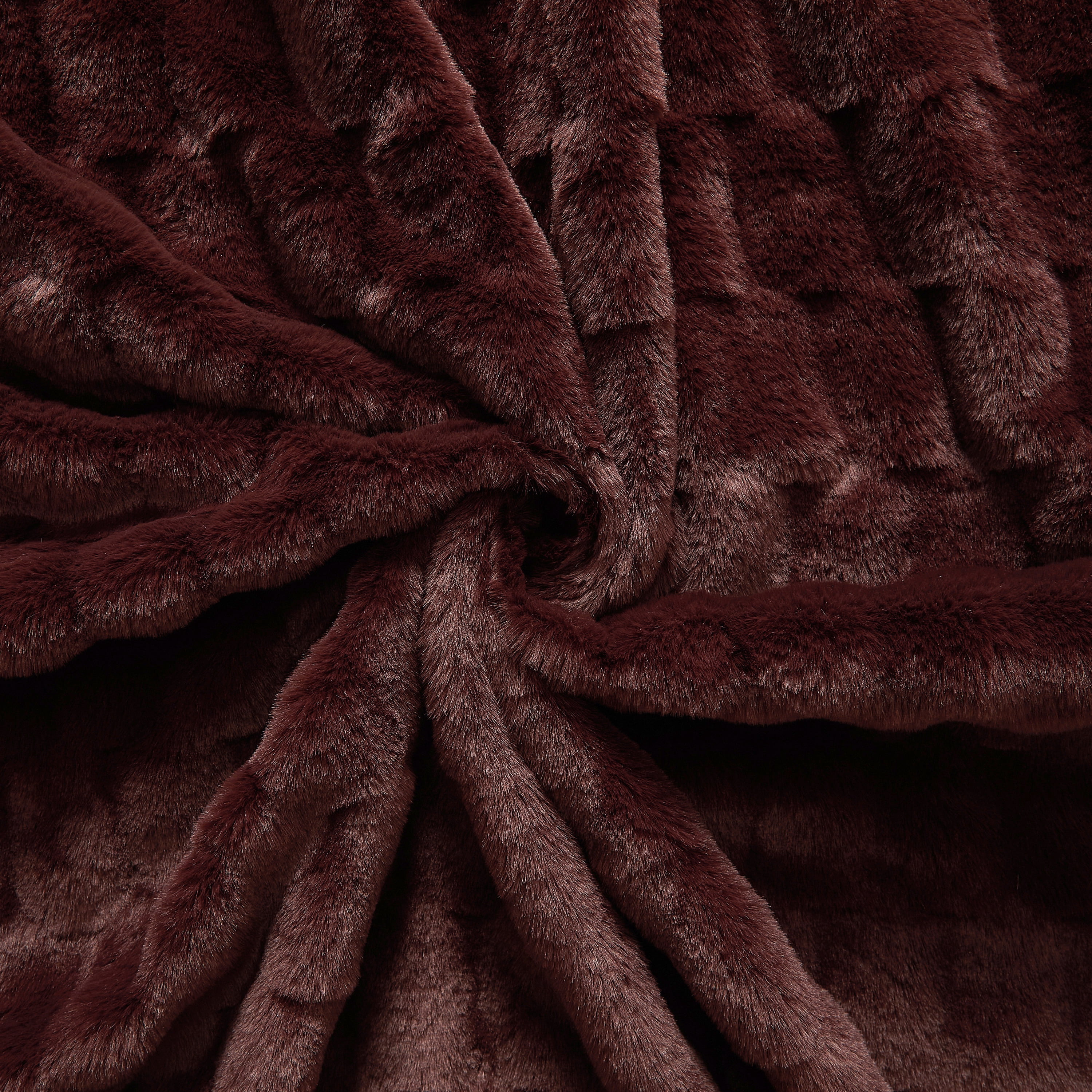Dearfoams Textured Faux Fur Reversible Mink Bed Blanket, Brown, King, 102 x 90 in
