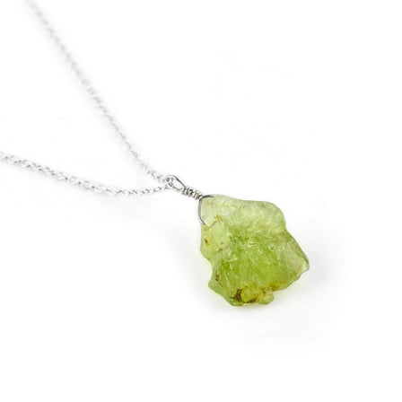 QNAVIC Natural Raw Green Peridot Gemstone Rough Stone Handmade Dainty Pendant Necklace Healing Crystals August Birthstone Gift for Women Rhodium Plated 925 Sterling Silver Chain 18 inch