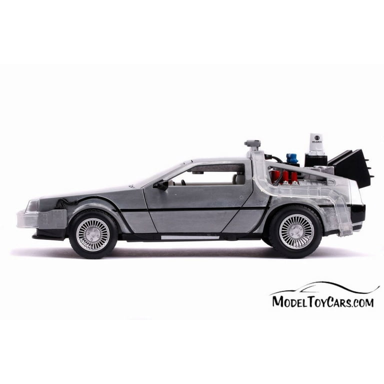 Amazon.com: Aoshima '82 DeLorian DMC-12 1:24 Scale Model Kit