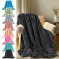 thumbnail image 1 of Xihbxyly Manta de Terciopelo, Suave y Acogedora de Doble Cara, Ideal para Decorar El Sofá, Ideal para La Sala de Estar, 119 X 76 Cm., 1 of 7