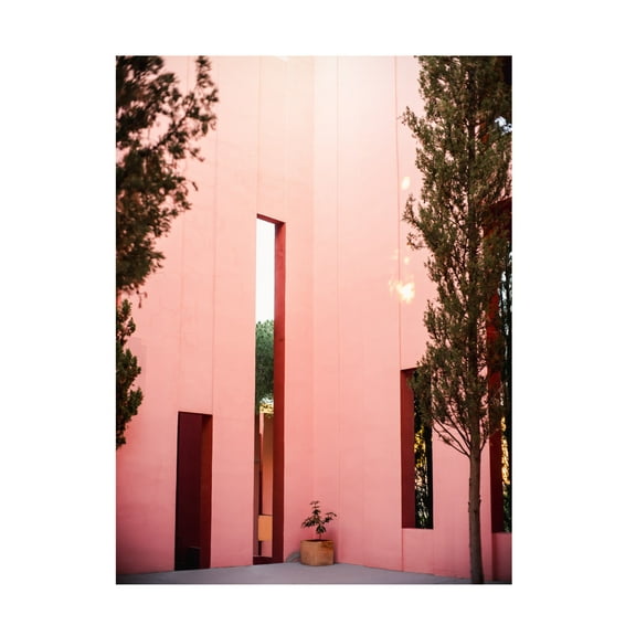 Trademark Fine Art Raisa Zwart Muralla Roja Canvas Wall Art