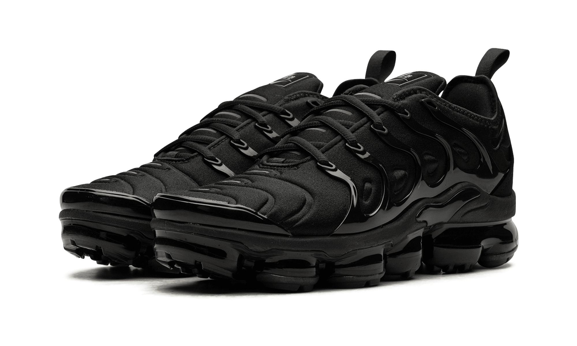 black nike vapormax plus men's