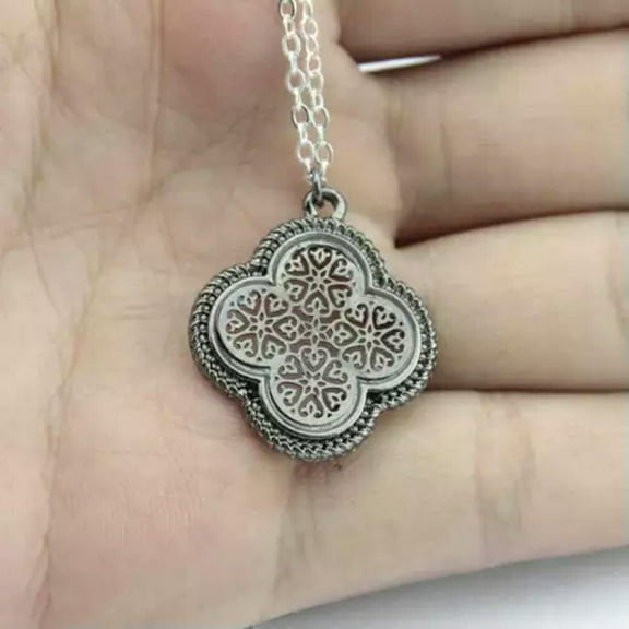 Cut Off Gold Filigree Clover Statement Hollow Floral Pendant Long Chain Necklace