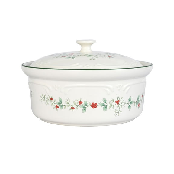 Pfaltzgraff® Winterberry 1.5-Quart Stoneware Round Covered Casserole Baker