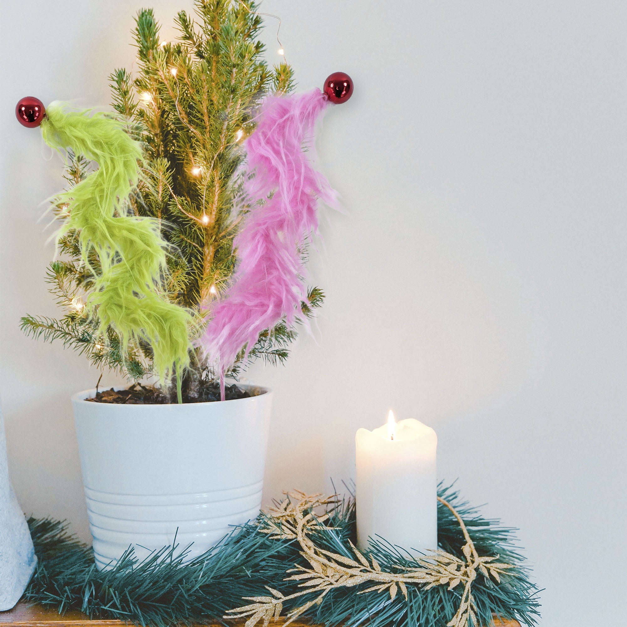 Grinch 15 inch Plush Tree Pick – Pink Curved Holiday Accent