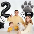 thumbnail image 4 of Set de globos con estampado de patas de mascota en blanco y negro, 4 of 4