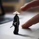 thumbnail image 4 of Figura de artes marciales | Miniatura de guerrero antiguo | Decoración de personaje caballeresco para escritorio, salpicadero del coche o estantería | Pieza de colección de 3 cm de altura, 4 of 7