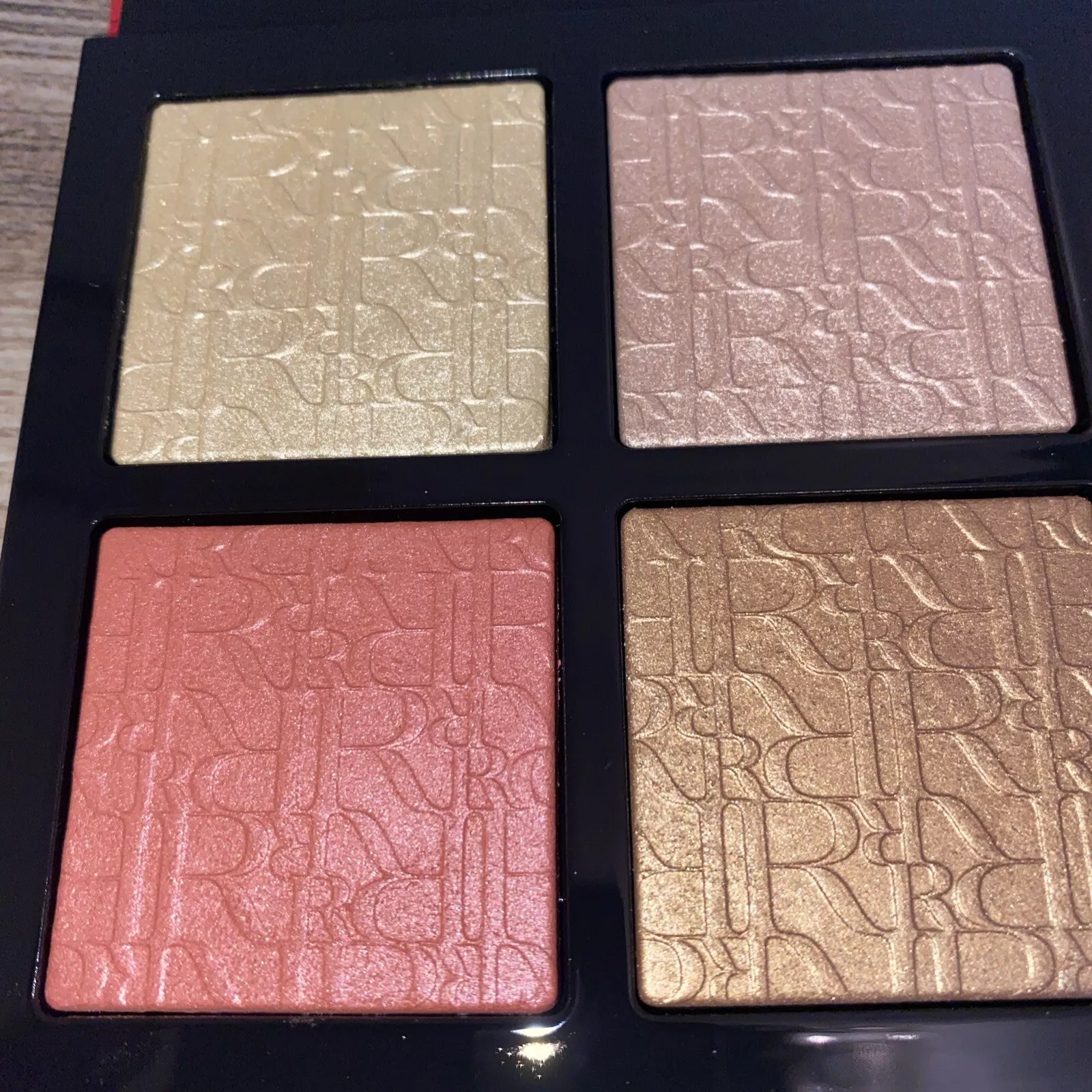 MAC AUTE CUTURE STARRING ROSALIA EXTRA DIMENSION SKINFINISH X 4: R PICKS