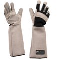 thumbnail image 1 of Guantes de aseo para mascotas PetFusion resistentes a perforaciones y al agua, 1 of 7