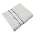 thumbnail image 2 of Toalla Cottonella Medio Cuerpo Blanca con Cenefa Morada 70x130 cm, 2 of 4
