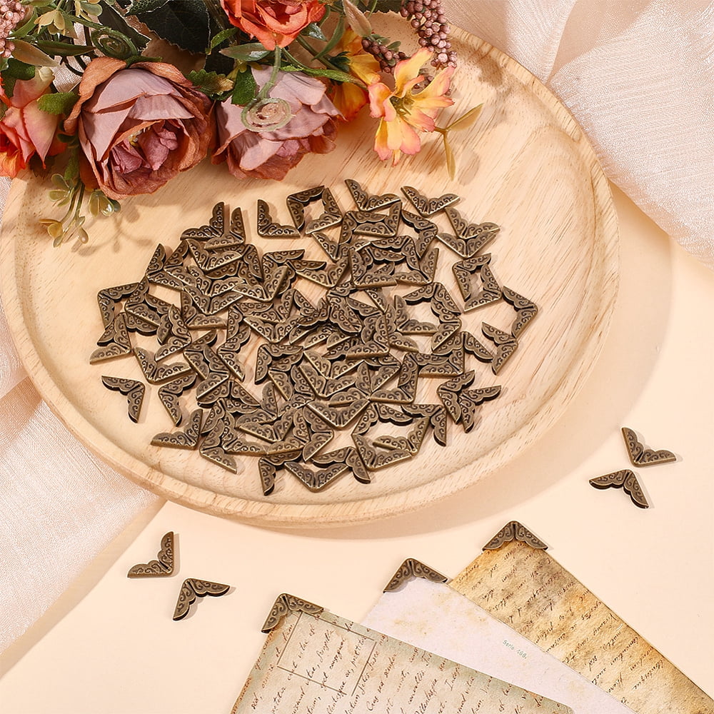 96Pcs Iron Bag Decorate Corners Protector Triangle Carved Edge Guard Protector for Handbags Book Album Accessories Bronze 1.4x1.4cm DIY