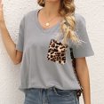 thumbnail image 2 of Mujer Manga Corta Top Cuello En V Suelto Leopardo Bolsillo Costura Suave Transpirable Poliéster Gris XXL, 2 of 5