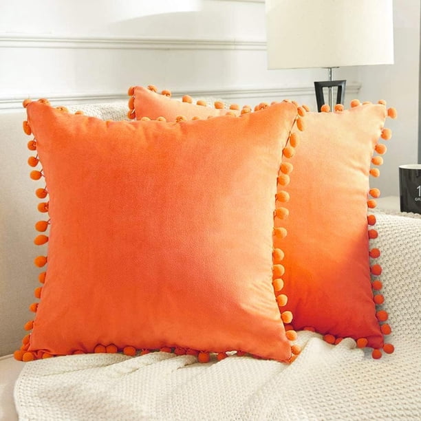 Decoración otoñal para el hogar, fundas de almohada con pompones de terciopelo de color naranja brillante de 20 x 20 pulgadas con cremallera oculta, paquete de 2 para sala de estar, cama, decoración