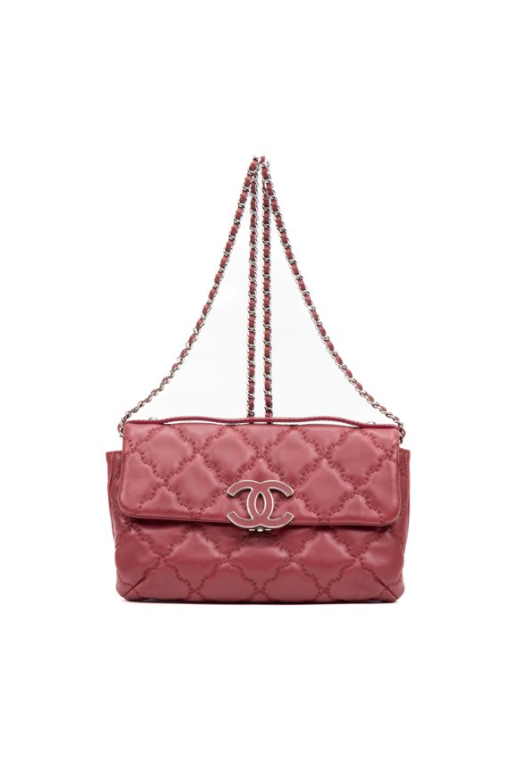 Pre-Owned Chanel Red Hamptons Flap Top Handle Handbag Calfskin ZigZag Quilted Leather