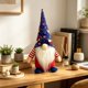 thumbnail image 3 of Muñeco Gnomo con La Bandera Estadounidense: Figura Patriótica Sin Rostro para La Decoración Del Hogar En El Día de La Independencia y Como Adorno Navideño., 3 of 6