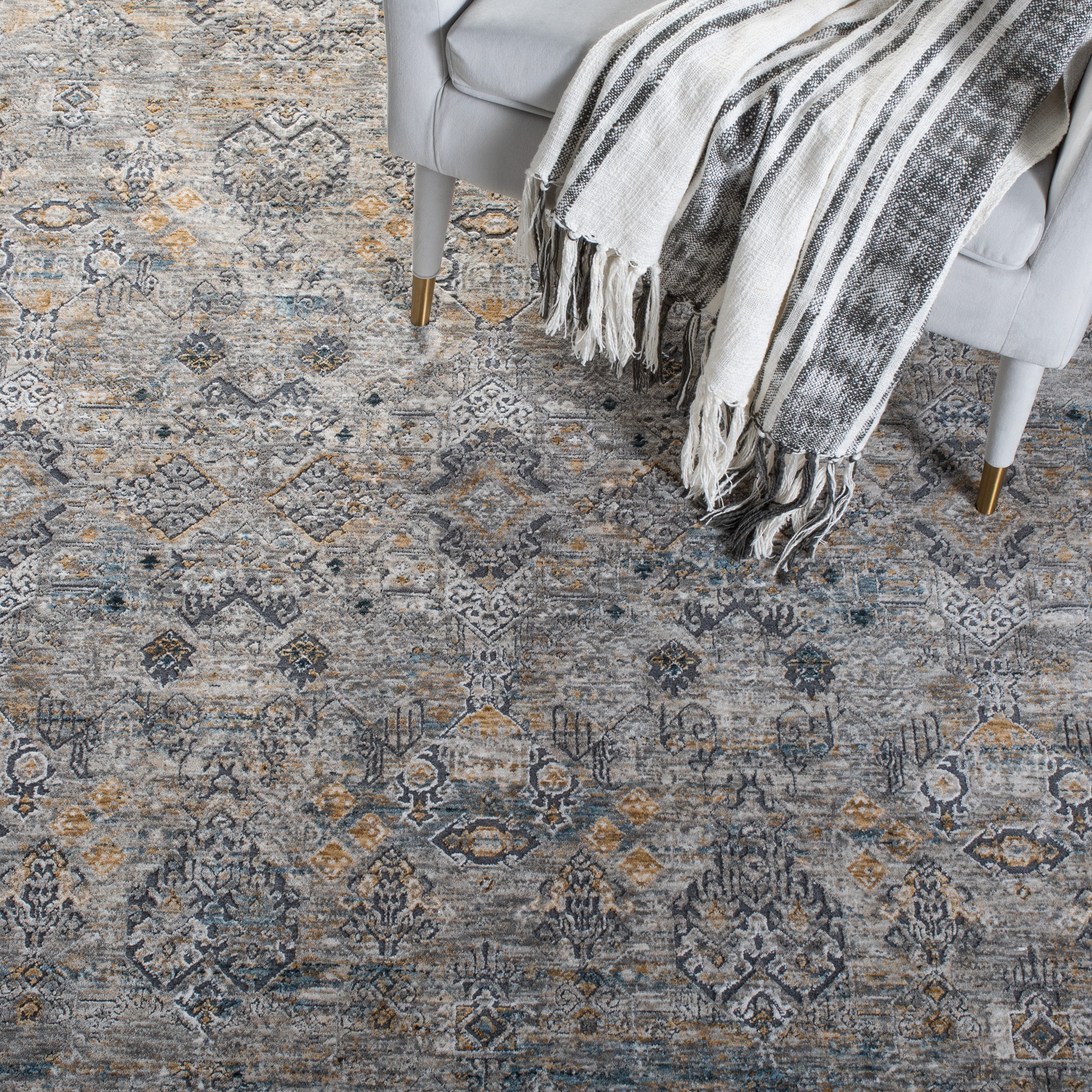 SAFAVIEH Dream Billy Damask Polyester Area Rug, Grey/Gold, 9' x 12'