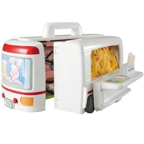 PopoAmbulance convertido en hospital con recepcionista por personas People 68996000