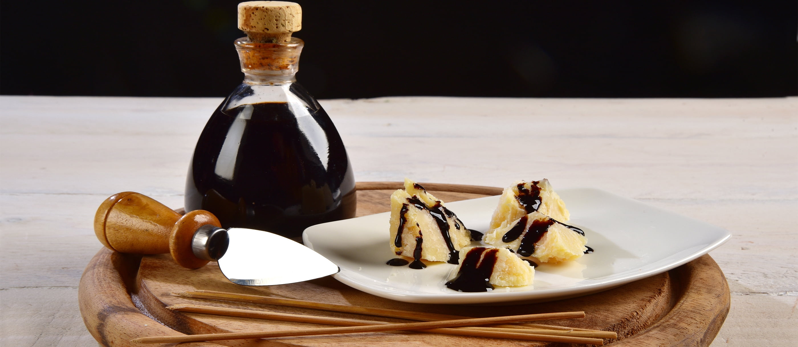 Reggio Emilia Traditional Aged up to 25 Years Balsamic Vinegar Silver Seal Italian Grape Must 3.38 fl oz (100 ml) 1 Count