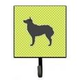 thumbnail image 1 of Porte-clés Ou Laisse Verte à Damier Chien de Berger Croate, 1 of 1