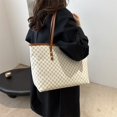 thumbnail image 3 of Bolso tote grande y versátil para mujer, ideal para el trabajo y el ocio, con estilo avanzado y moderno, para el otoño de 2025., 3 of 10