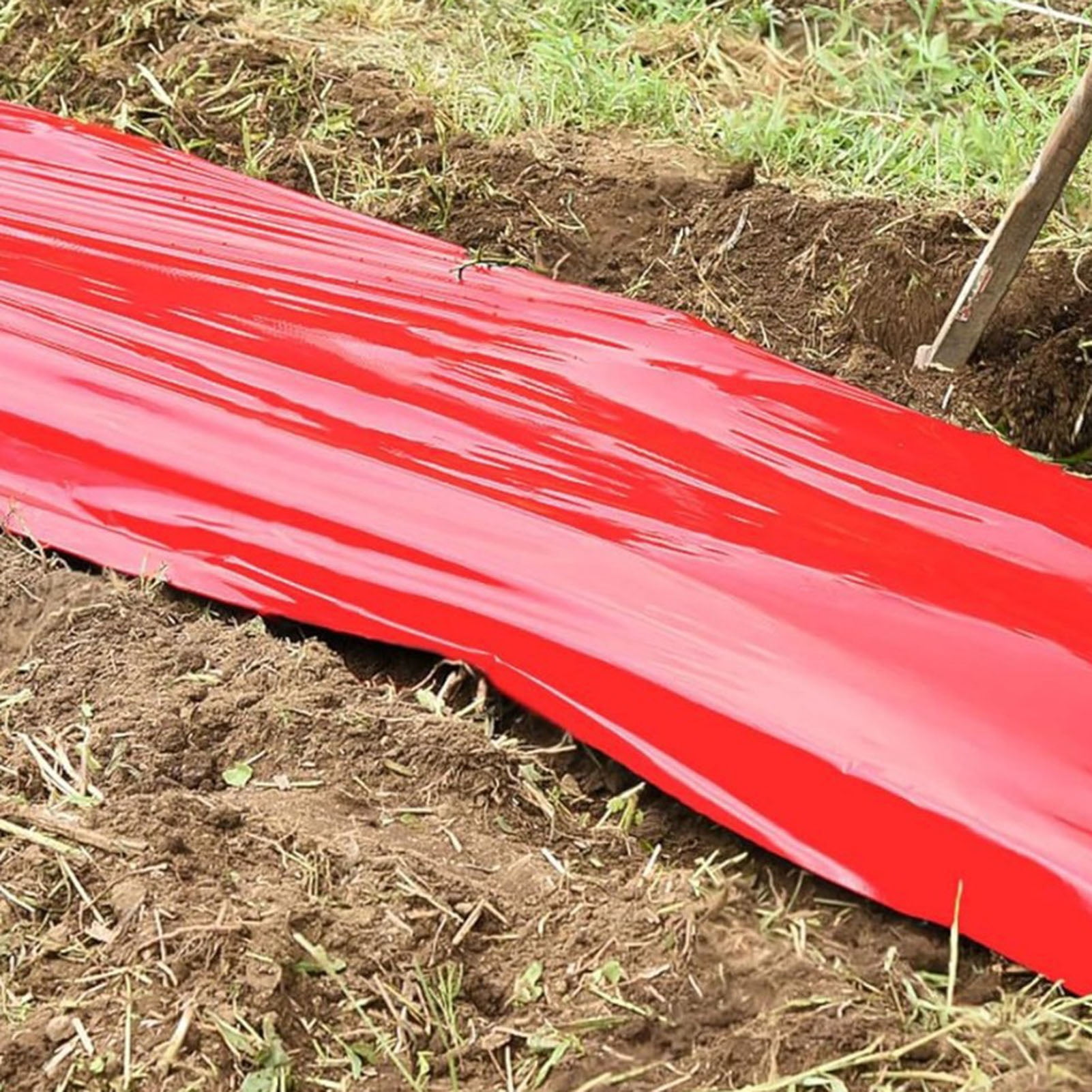 OIUR 4Ft x 25Ft Red Plastic Mulch Gardening Mulch Film Red Grow Film Mulching Film for Vegetable Fields Strawberries Tomatoes Peppers