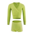 thumbnail image 3 of Conjunto de dos piezas de jersey de cuello en V de color liso para niños, camiseta de capa base de punto, suéter de manga larga, capa base y pantalones cortos de punto, top de poliéster para niños., 3 of 4