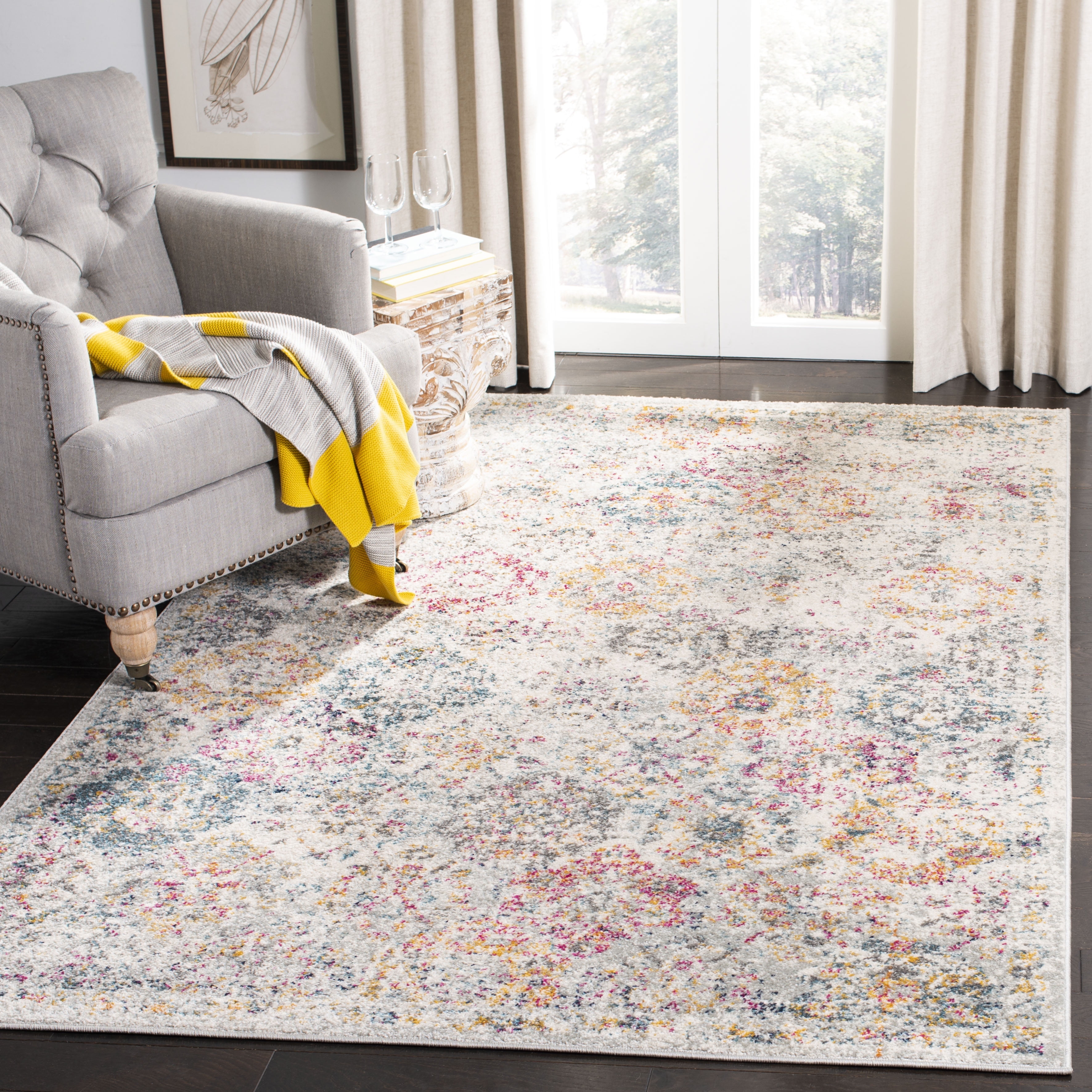 SAFAVIEH Madison Judith Distressed Area Rug, Grey/Gold, 5'1" x 7'6" - Transitional Modern Design, Grey & Gold, Non-Shedding & Easy Cleaning, Ideal for Living Room, Bedroom, Dining Space