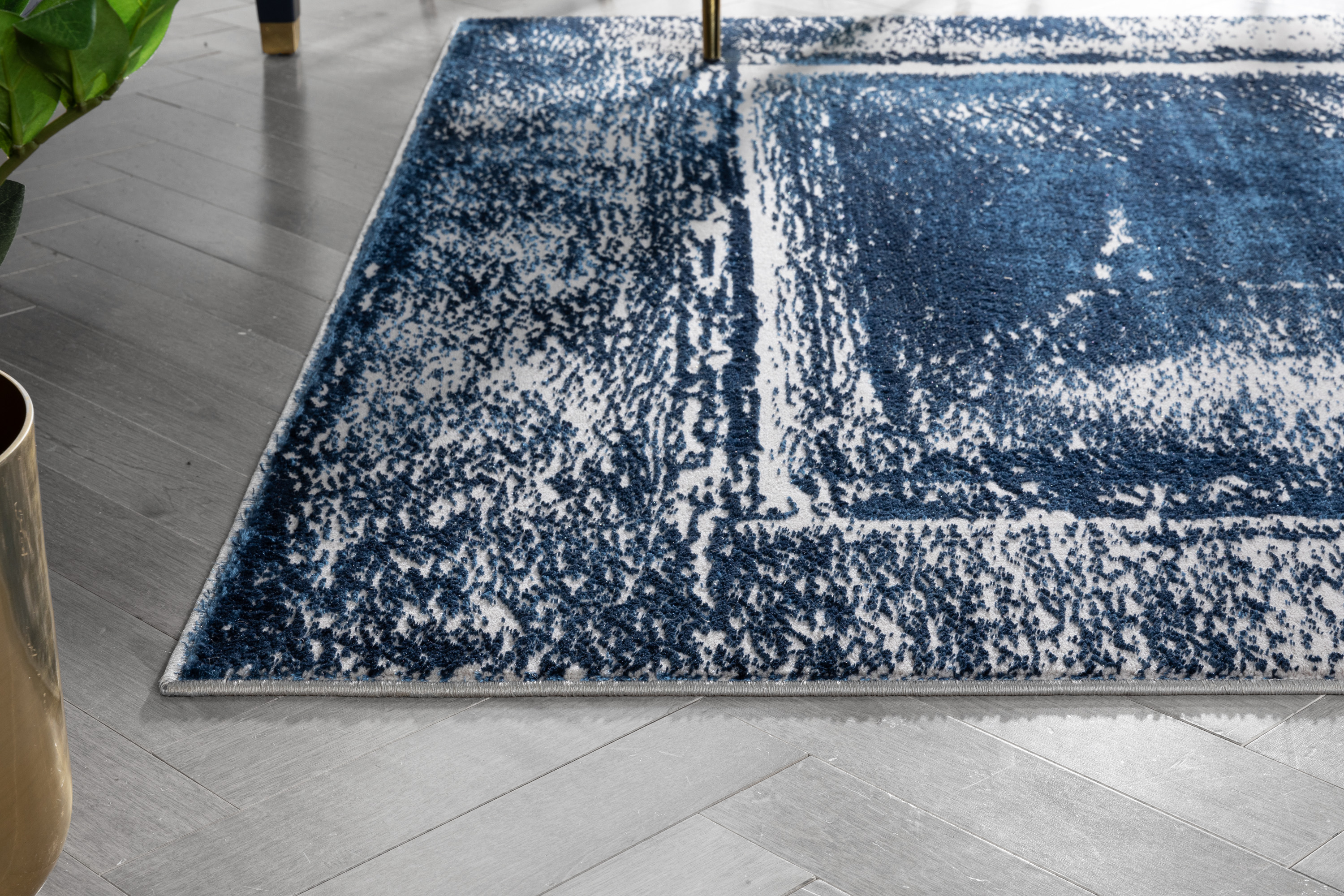 Well Woven Cairo Abstract Hand-Made Area Rug, 7' x 5', Glam, soft rug, Globally inspired patterns, Serged edges for longer lasting rug