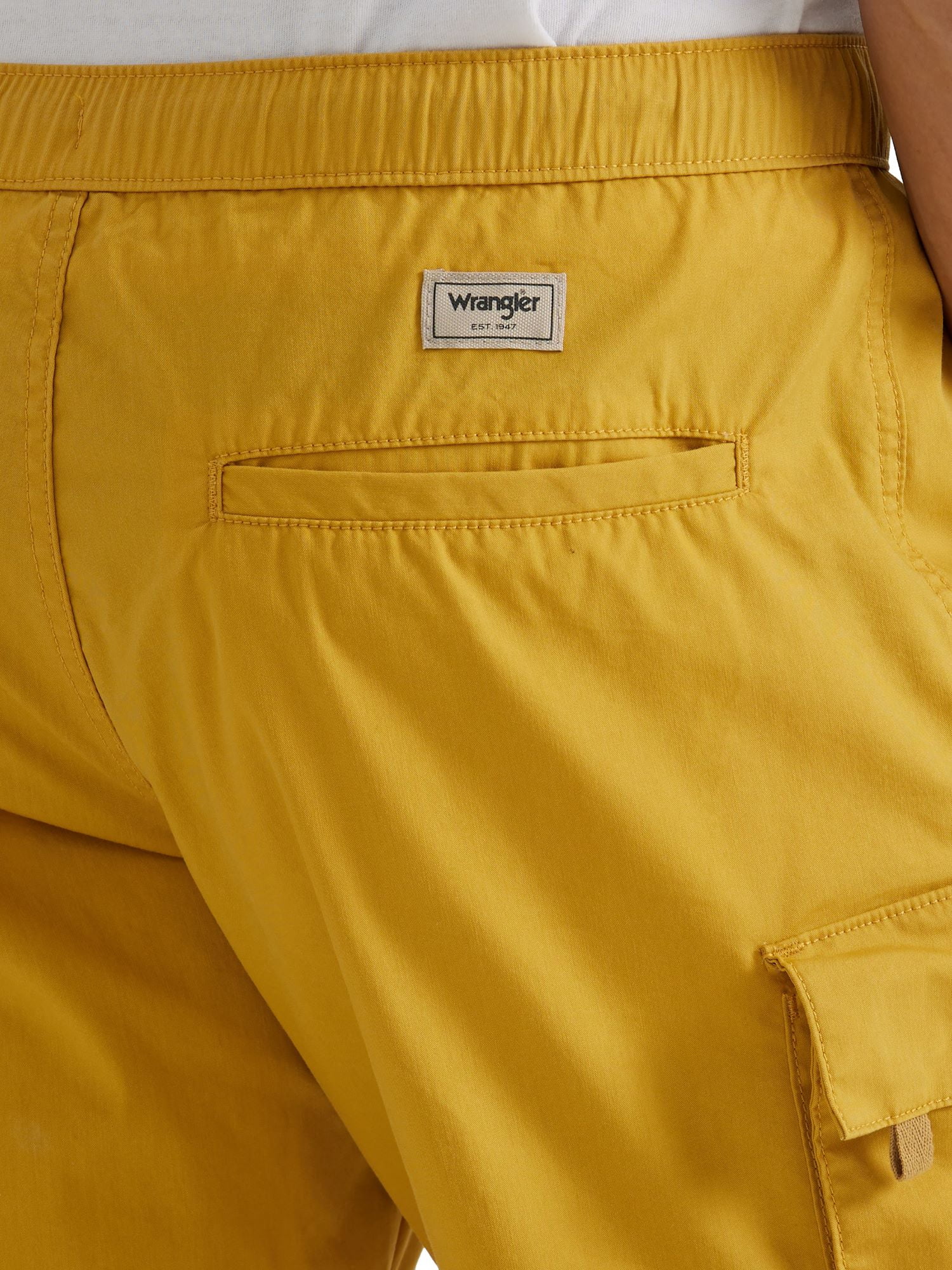 Wrangler Men's Relaxed Fit Pull-on Utility Cargo Short