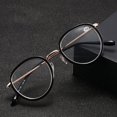 thumbnail image 2 of Gafas de lectura con montura redonda, monturas anti luz azul estilo coreano para hombres y mujeres, gafas para personas mayores, gafas ultraligeras para personas mayores, 2 of 5