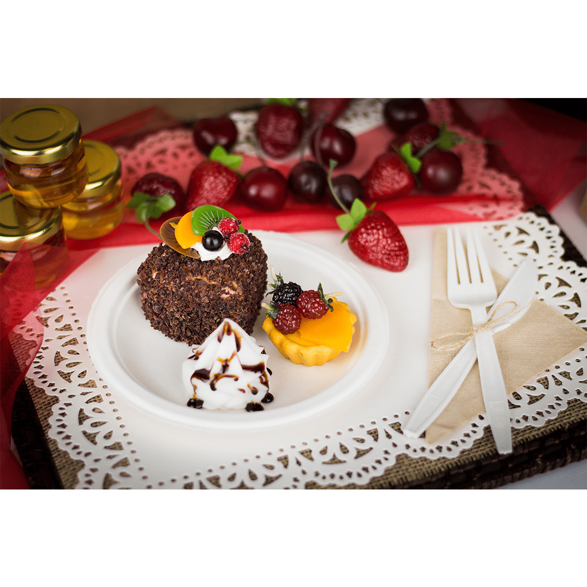 Karat Earth 6'' Paper Round Plates, Molded Fiber, White - 1,000 pcs