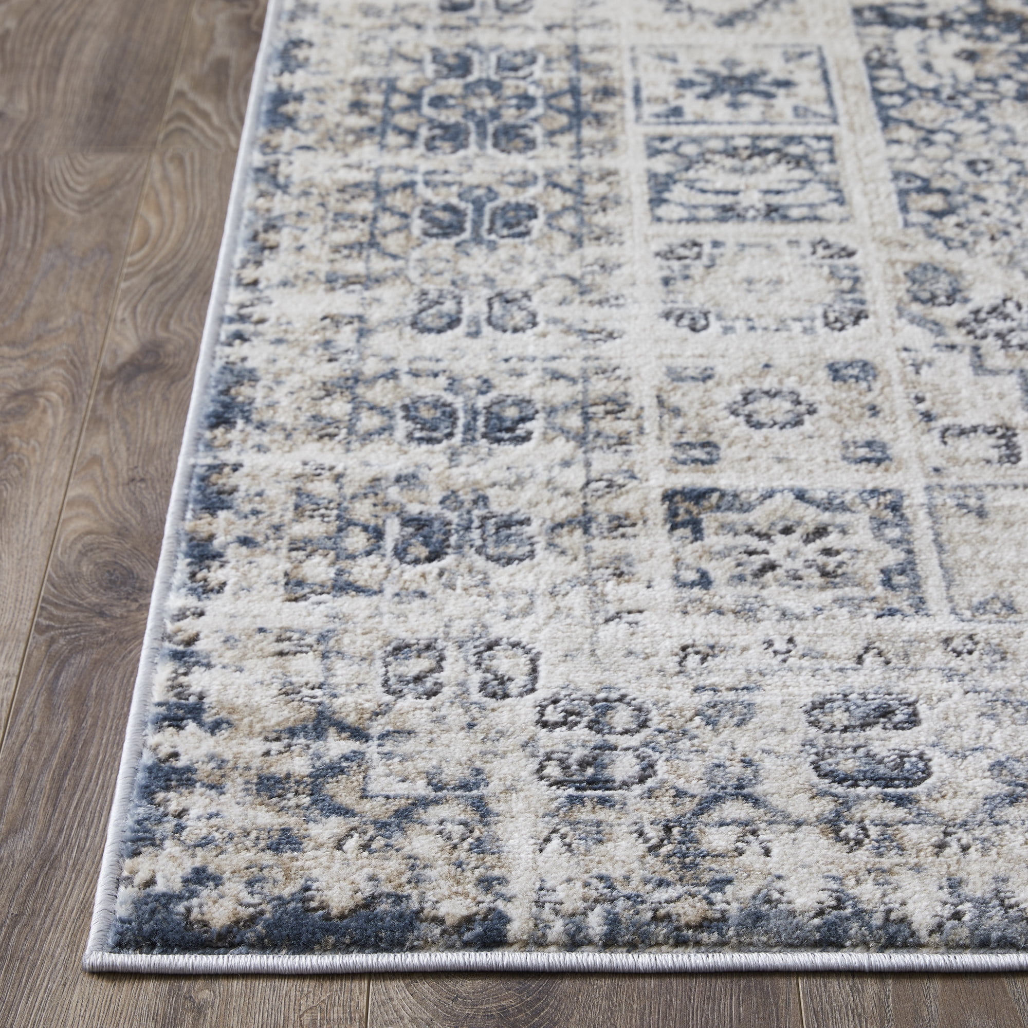 Loomaknoti Kehleigh Avelanz 5' x 7' Blue Oriental Indoor Area Rug