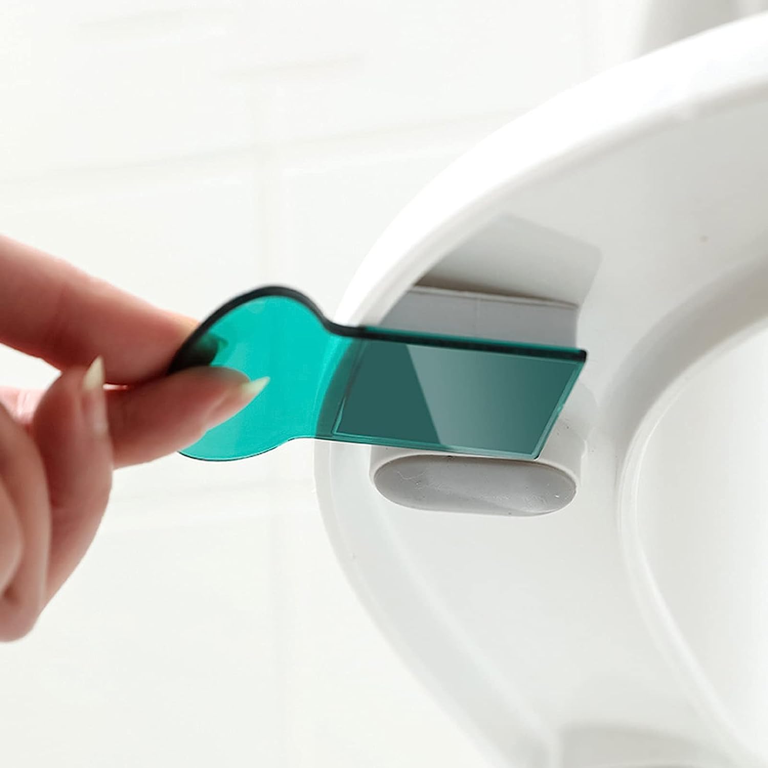 Toilet Seat Handle Sticky Toilet Lid Lifter Handle Avoid Touching