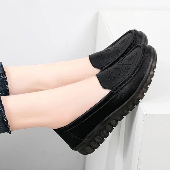 Aayomet Casual Dress Shoes for Women for Work New Cowhide Mother Shoes Breathable Soft Bottom Female Large Yards Of Shoes Flat,Black 8.5