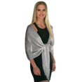 thumbnail image 4 of Chales y abrigos ShineGlitz para vestidos de noche plateados, 4 of 5