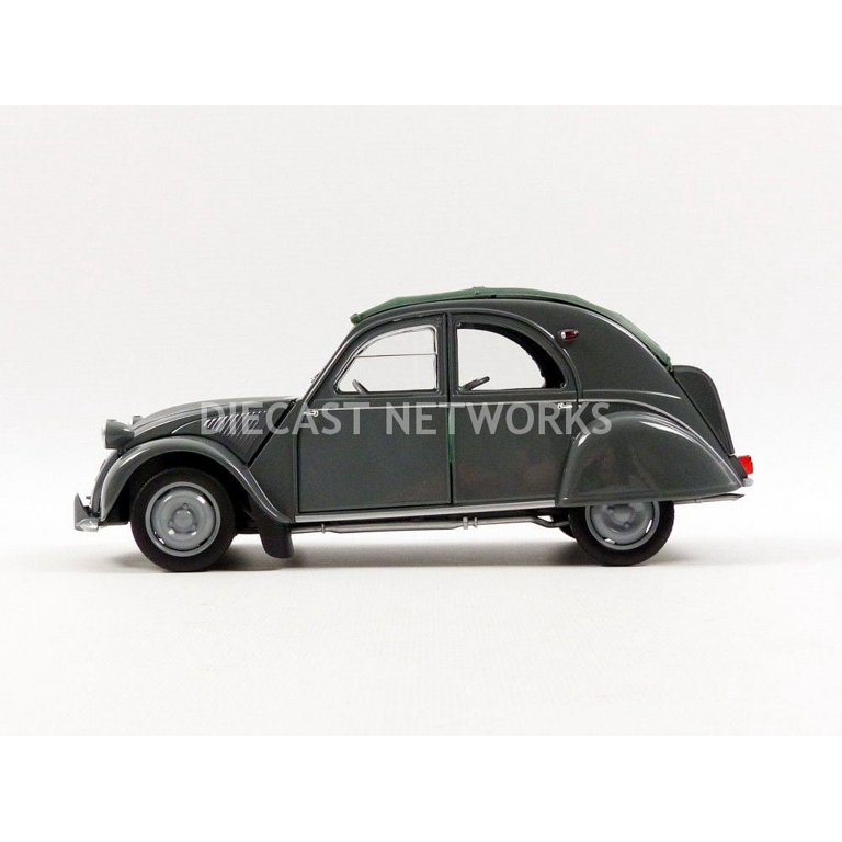 Norev 181499 1 isto 18 1957 Citroen 2CV AZL Malle Bombee